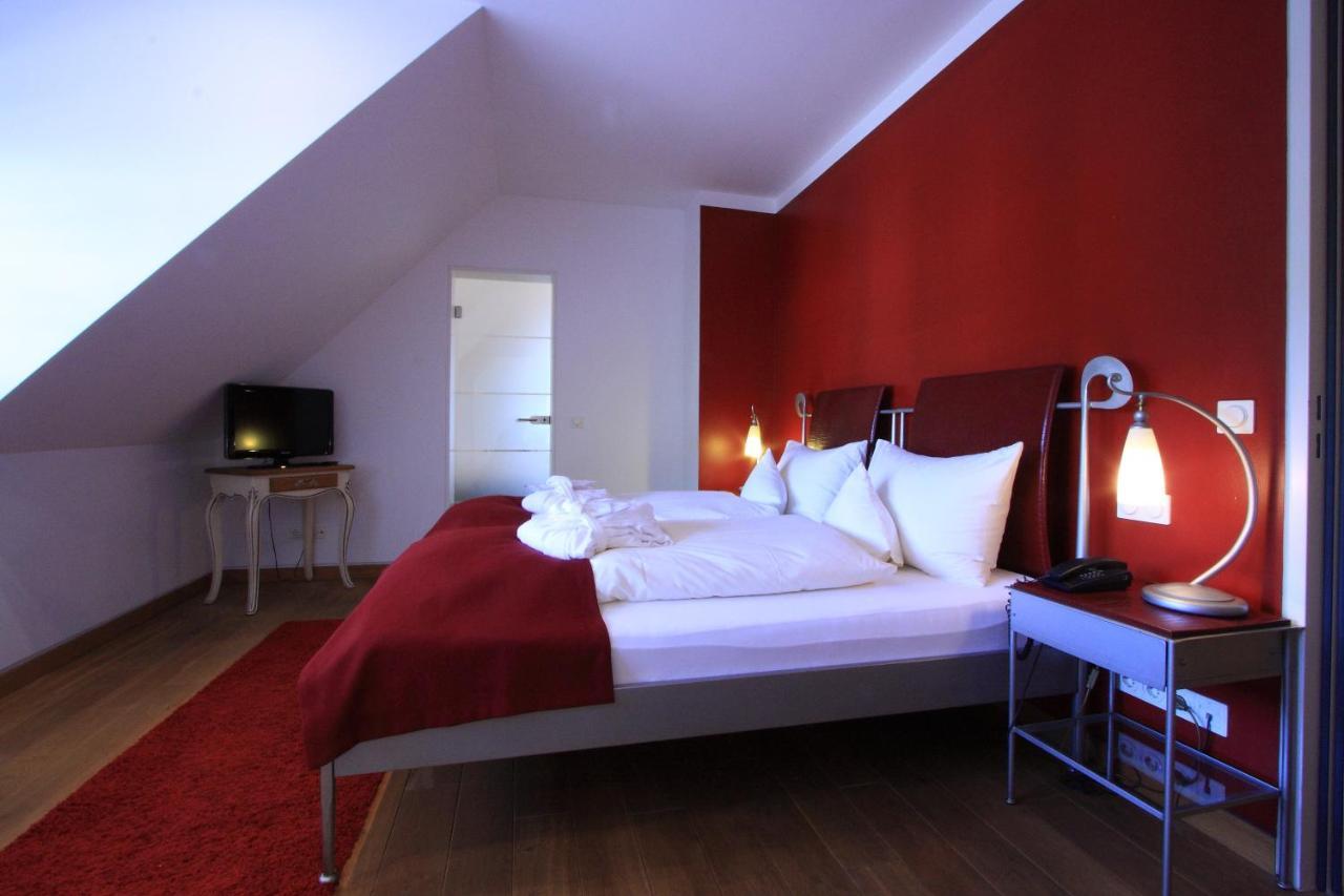 Hotel Residenz Im Schloss Neuweier Baden-Baden Ngoại thất bức ảnh